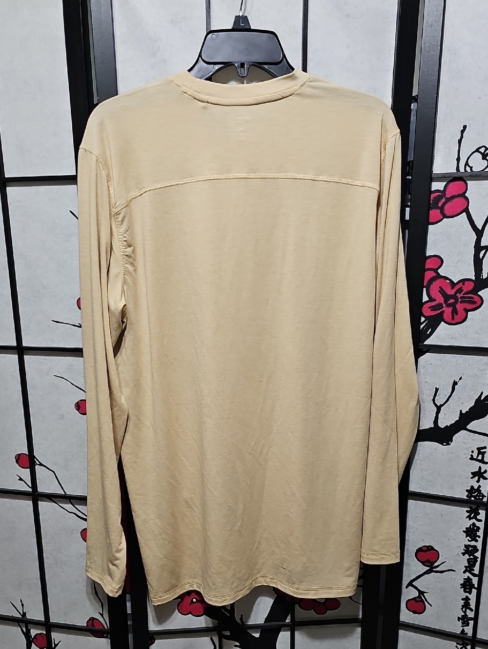 Right Of Way Beige Long-Sleeve Crewneck Shirt Size Medium New - Picture 7 of 7
